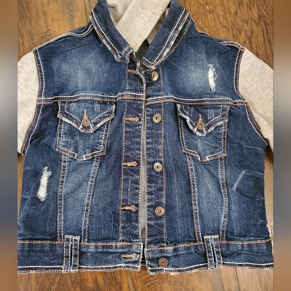 Ariya Jeans Distressed Jacket W/Sweat Shirt Material Arms & Hoodie GIRLS Size M - Picture 2 of 11